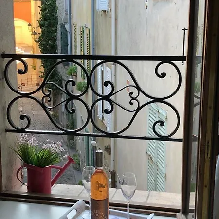 Duplex Au Coeur Du Vieil * Антиб