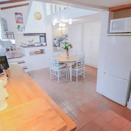 Duplex Au Coeur Du Vieil Апартаменты Антиб